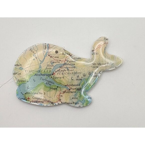Vintage Whale Shaped Alaska Map Christmas Tree Ornament Anchorage - Picture 5 of 6
